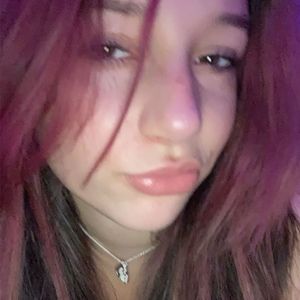 Meet your Posher, Mia